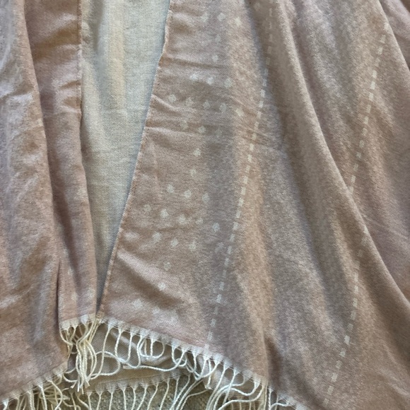 Gentle Fawn Blush Pink Shawl with Fringe - Picture 3 of 7
